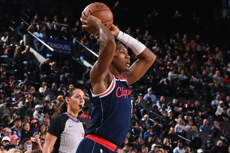 kaiyun-近段时间进攻效率下滑，快船后场大闸这方面的表现有些令人担心？