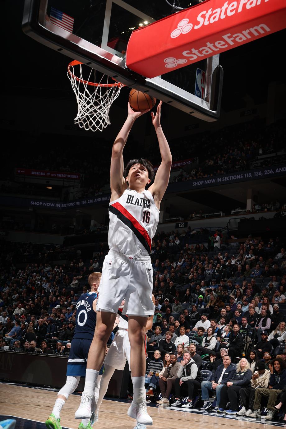 开云-杨瀚森2+1+1兰德尔赛季新高41分 开拓者不敌森林狼