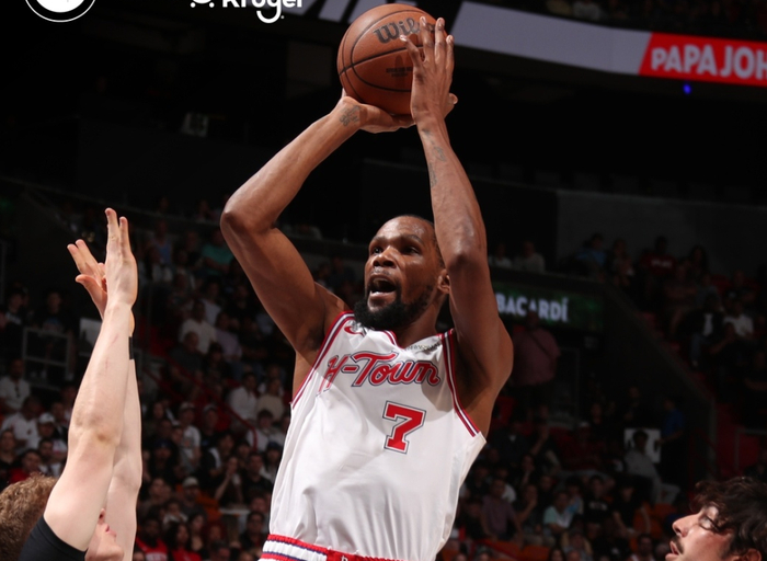 开云-火箭出现内讧！杜兰特空砍32分，申京阿门拖后腿，伊森叫板乌度卡|热火|凯文·杜兰特|谢泼德|阿德巴约|安德鲁·维金斯_新浪体育_新浪新闻