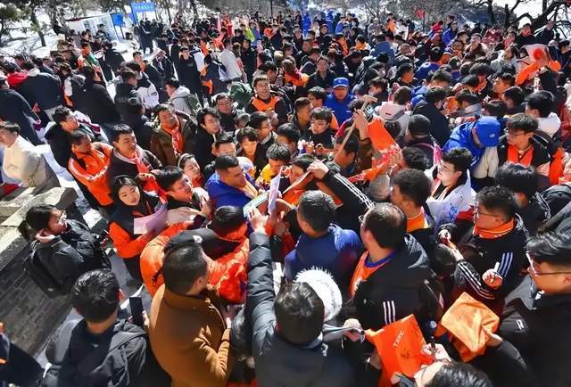 开云体育下载-球队登泰山被定性封建迷信，夺冠机会全无，真相让人震惊！