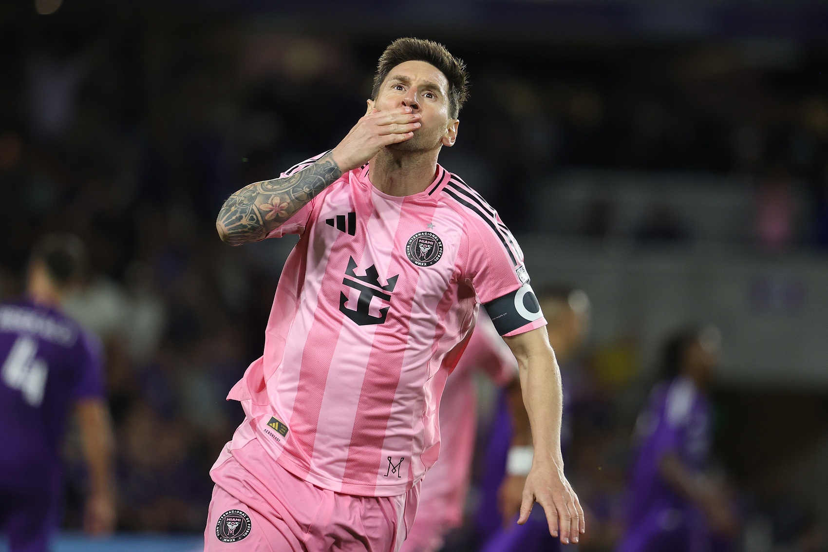 开云官网-勿cue！每体：梅西受够了自己名字被用于巴萨竞选 他根本不想参与